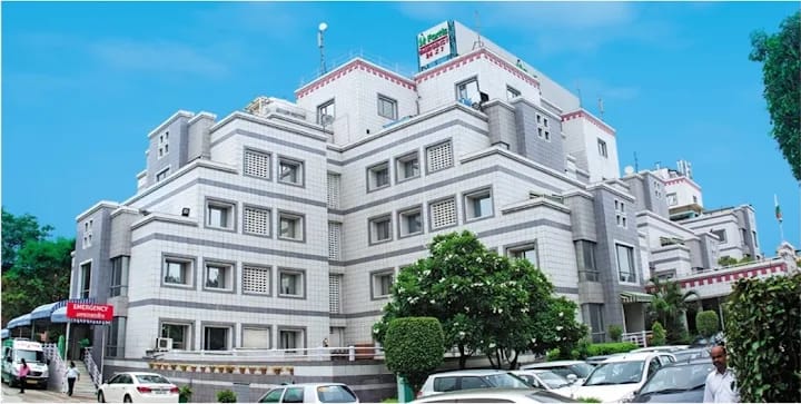 Fortis Flt. Lt. Rajan Dhall Hospital,Aruna Asaf Ali Marg, Pocket 1, Sector B, Vasant Kunj, New Delhi, Delhi 110070